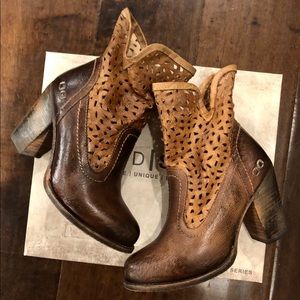 Bed Stu Irma boots